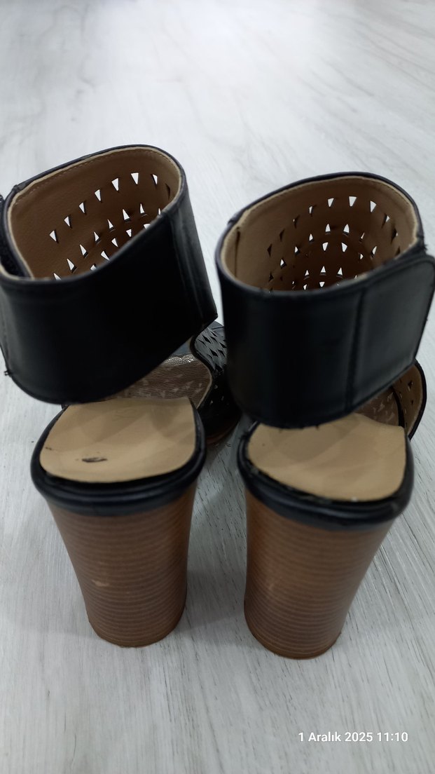 Şık kadın ayakkabısı - Görsel 3