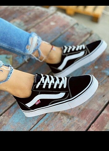 VANS SİYAH BAYAN SPOR AYAKKABI