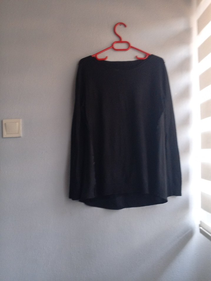 V Yaka Pileli Siyah Hamile Bluzu - Görsel 4