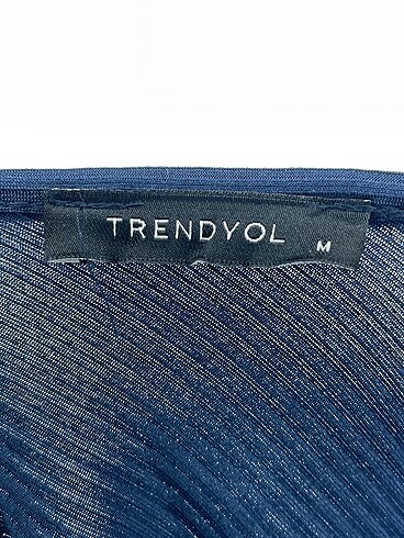 m Beden lacivert Renk Trendyol & Milla Bluz %70 İndirimli.