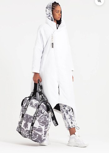 Kadın Uzun Beyaz puf kaban - Görsel 2