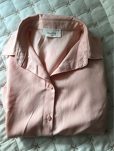 Toz pembe gömlek