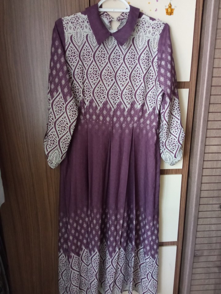 Mor Desenli Uzun Kollu Pliseli Kadın Elbise - Görsel 2