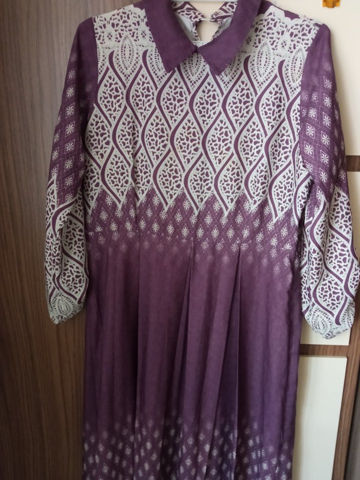 Mor Desenli Uzun Kollu Pliseli Kadın Elbise - Görsel 4