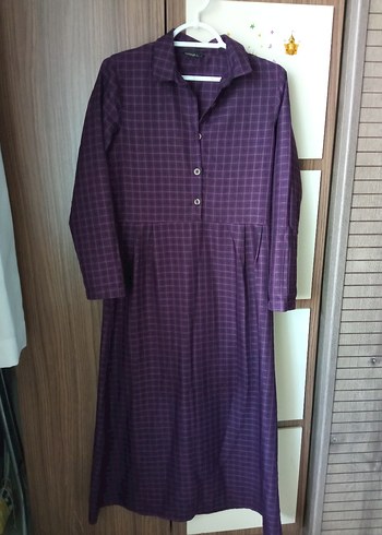 Uzun Mor Kadın Elbise Düğmeli ve Uzun Kollu - Görsel 3