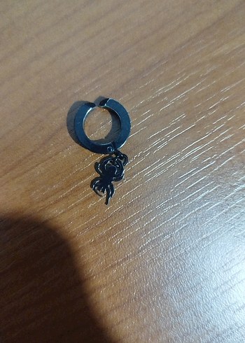 Mini Siyah Gotik Püsküllü Küpe - Görsel 2