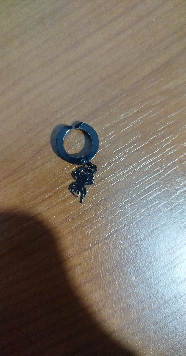 Mini Siyah Gotik Püsküllü Küpe - Görsel 2