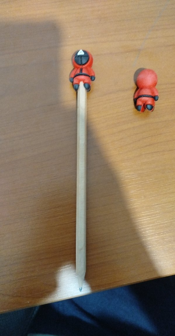 Kırmızı Renkli Küçük Aksiyon Figürleri - Görsel 3