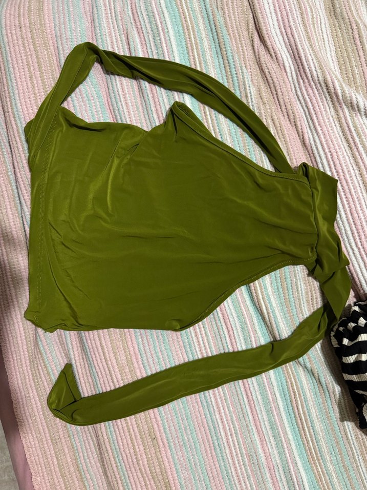 Haki Renk boyundan ipli bağlama detaylı bluz milla - Görsel 3