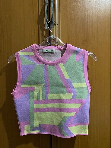Pembe crop renkli bluz