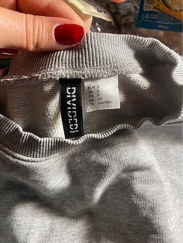 H&M Gri crop bluz
