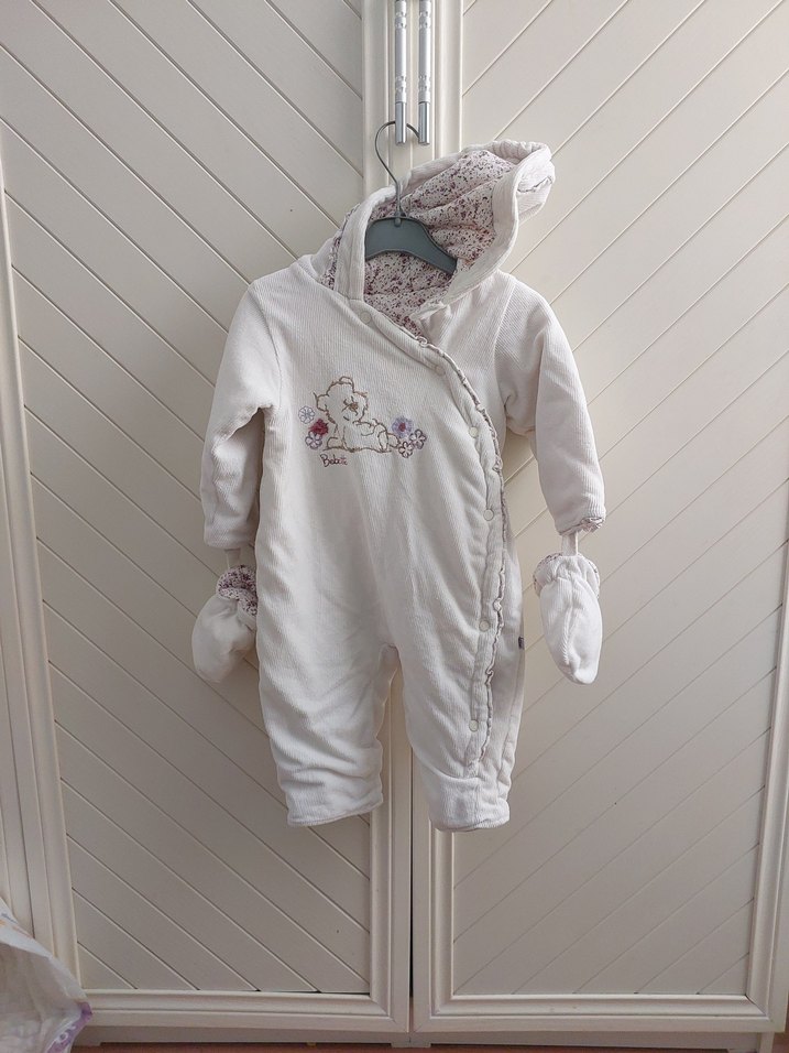 Kız Bebek Nakışlı Beyaz Astronot Tulumu - Görsel 3