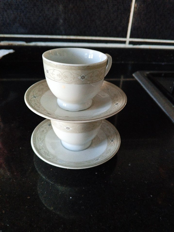 Beyaz Seramik Fincan ve Tabak Seti - Görsel 2