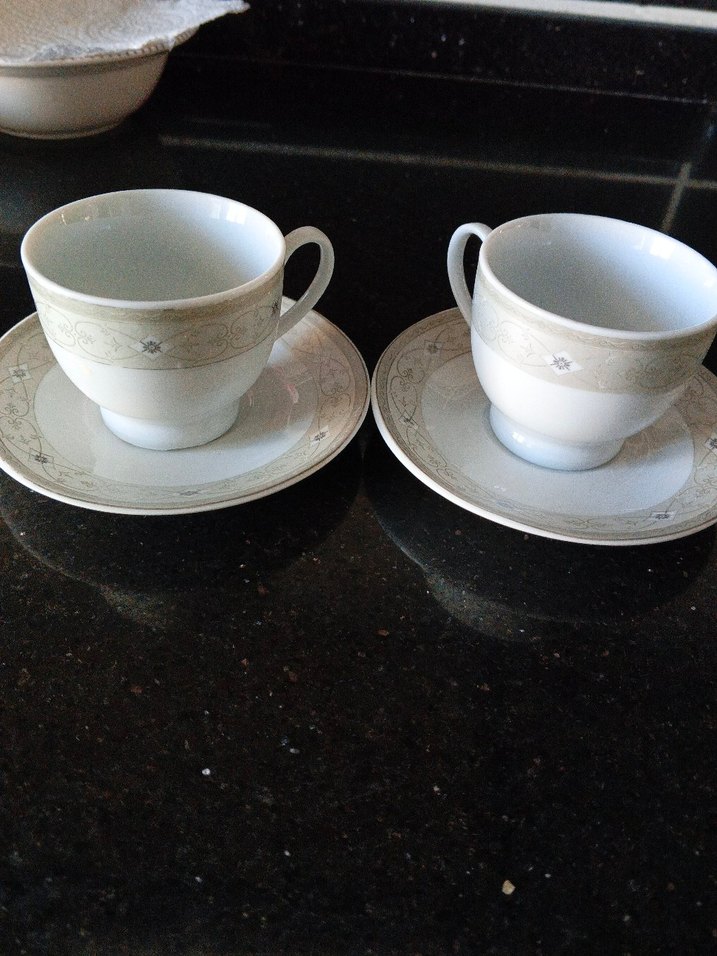 Beyaz Seramik Fincan ve Tabak Seti - Görsel 3