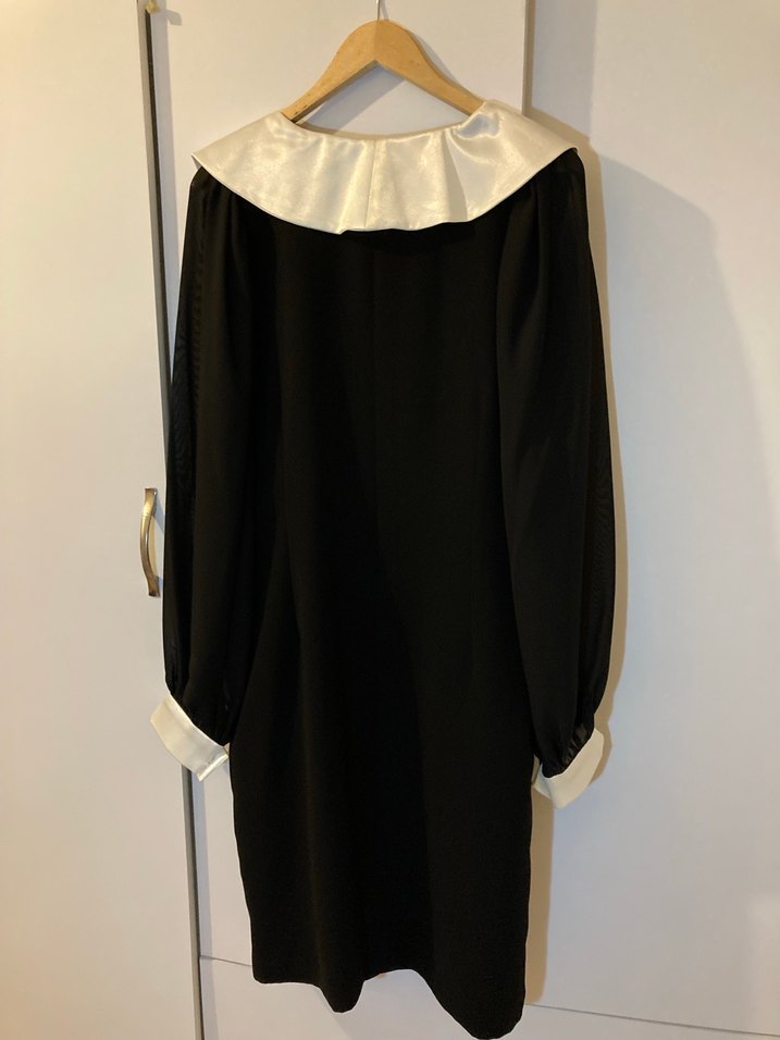 Yaka detaylı uzun elbise - Görsel 3