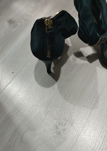 37 Beden Tokalı Siyah Stiletto Kadın Topuklu Ayakkabı