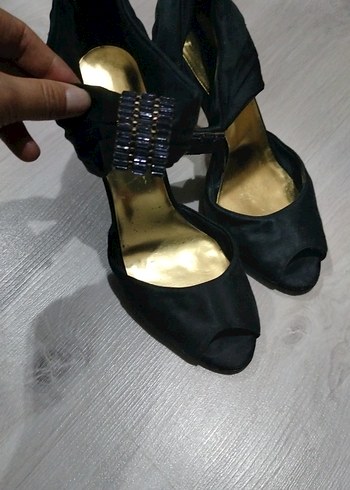 Nine West Tokalı Siyah Stiletto Kadın Topuklu Ayakkabı