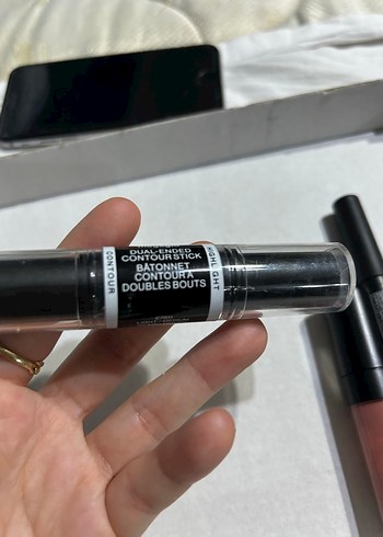 Wet n wild Wet n Wild Çift Uçlu Kapatıcı ve Aydınlatıcı