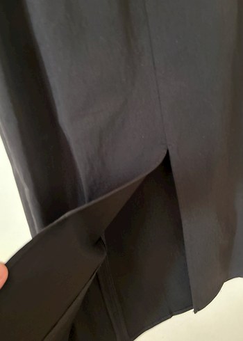 Stradivarius Siyah Yüksek Yakalı Uzun Elbise yıtmaç