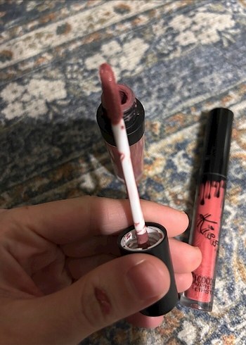Maybelline Koyu Kırmızı Ruj kahverengi ruj pembe ruj