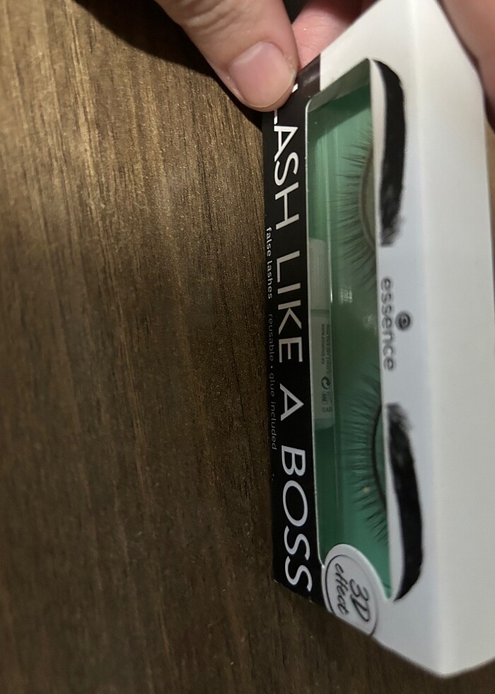 Essence takma kirpik - Görsel 2