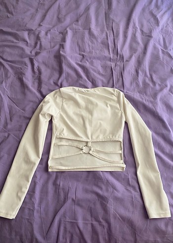 Beyaz arkası dekolteli bluz - Görsel 2