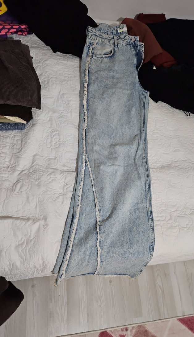 Düğmeli, bol kesim midi kot pantolon - Görsel 3