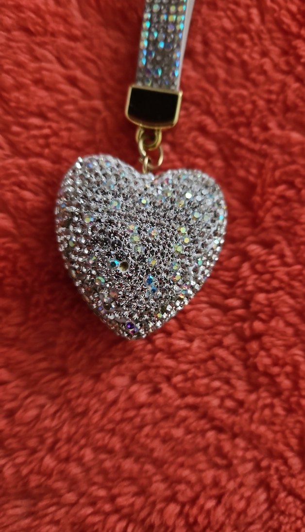 Pul İşlemeli Kalp Figürlü Anahtarlık - Görsel 2