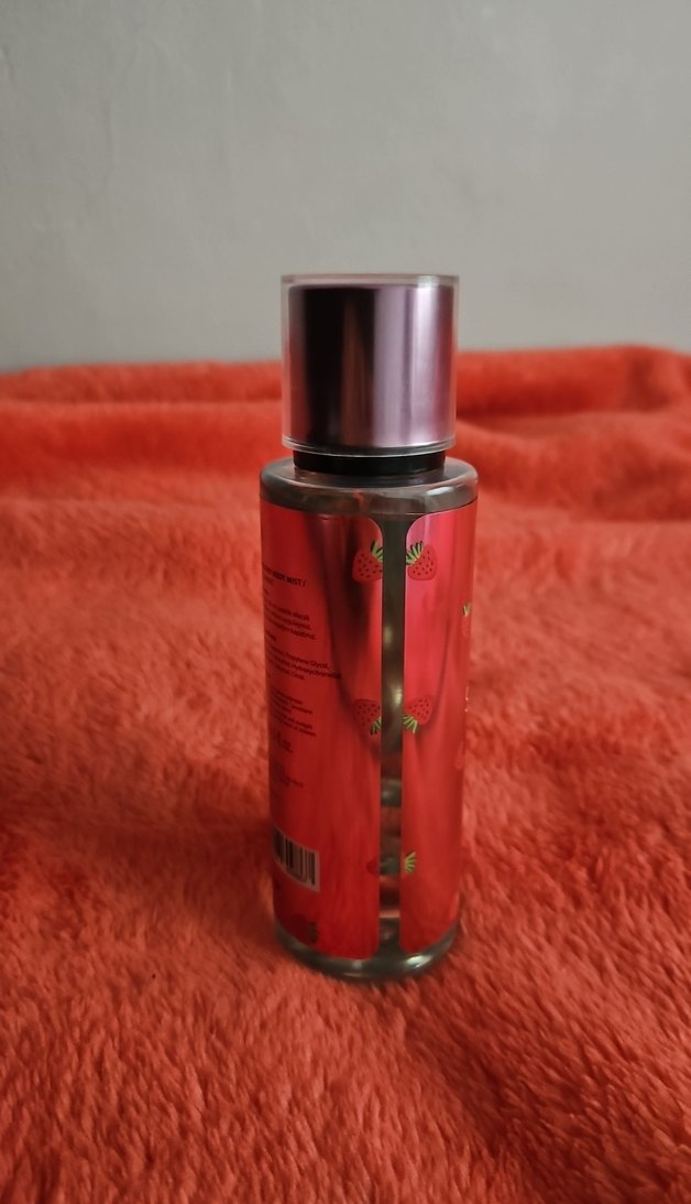 Sweet Strawberry Kadın Vücut Spreyi 250 ml - Görsel 3