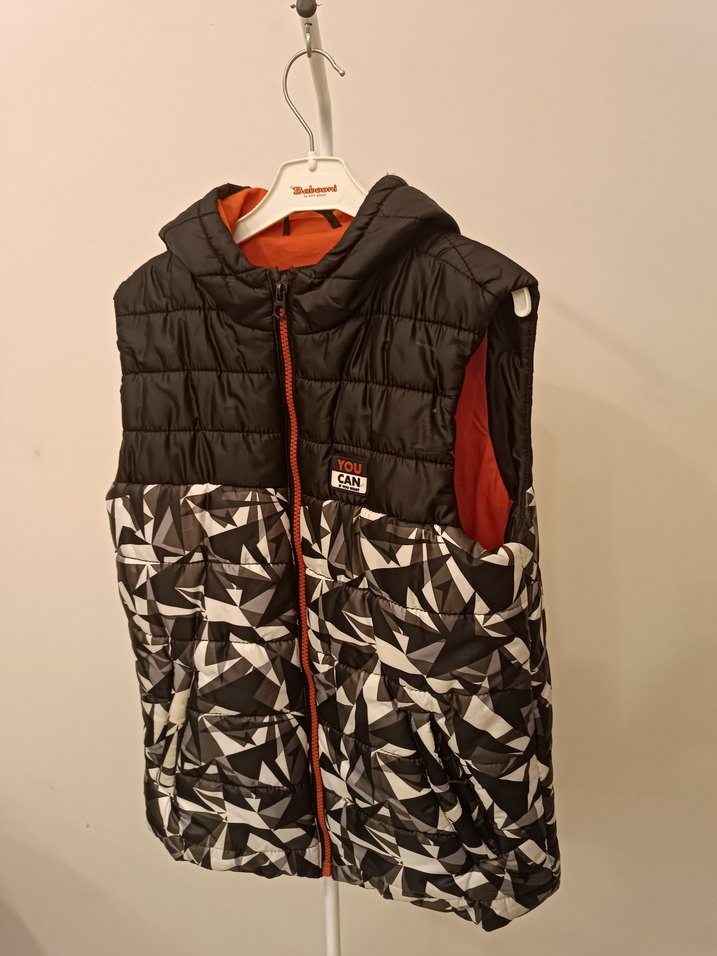 Erkek Çocuk Kapüşonlu Desenli Yelek - Görsel 2