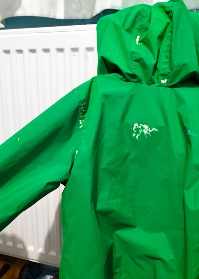 LC Waikiki yağmurluk - Görsel 3