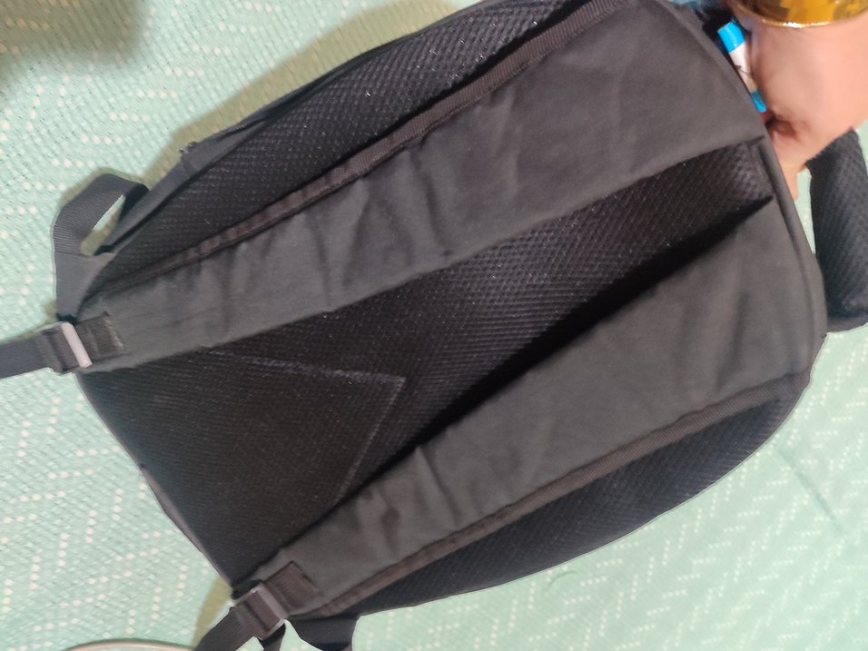 Siyah Minimalist Kadın Sırt Çantası - Görsel 4