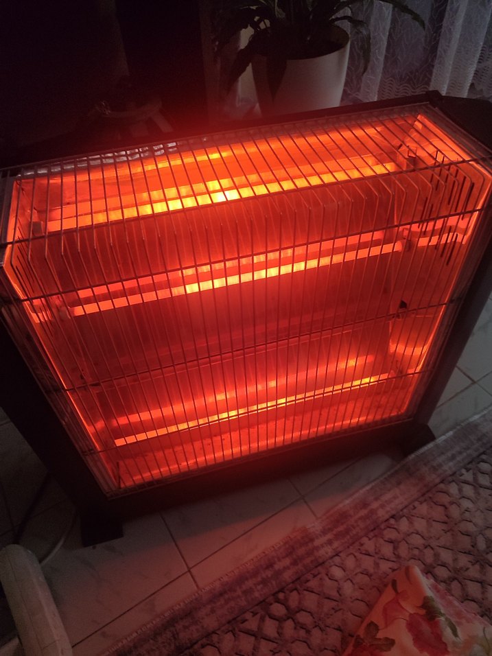 kumtel Kırmızı Elektrikli Isıtıcı - Görsel 2