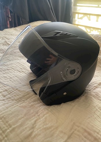 Minimalist Siyah Biker Kask - Görsel 2