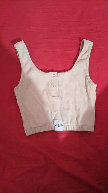 Beli lastikli crop top