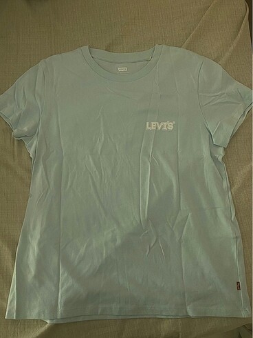 Levis tshirt