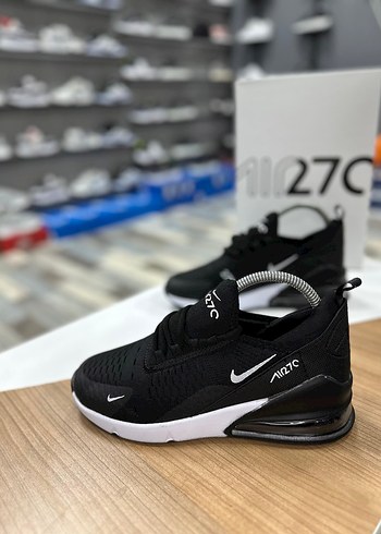 Nike Air 270'C
