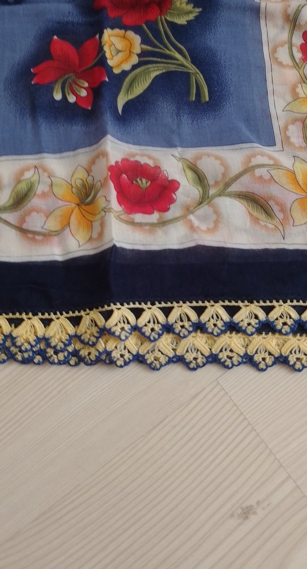 Çiçek Desenli Çok Renkli Kadın tülbent - Görsel 2