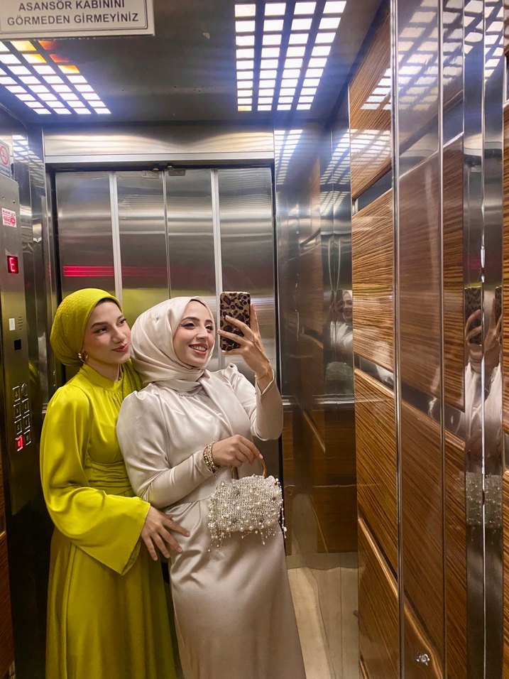 Saten bilek boy krem abiye - Görsel 2