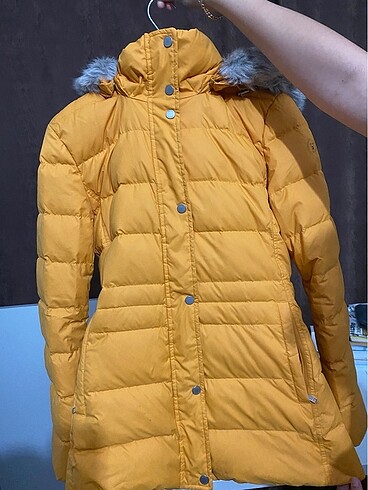 tommy hilfiger sarı kadın mont