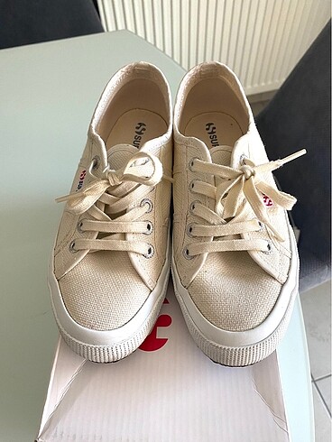 Bej renk superga