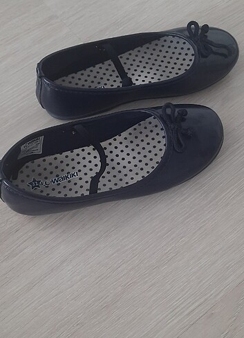 LC Waikiki Kiz cocuk babet