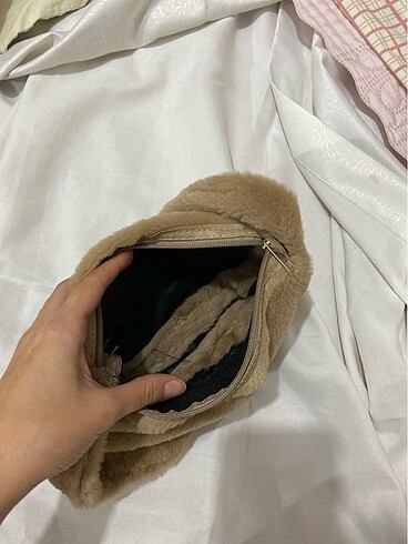 Beden camel Renk Kürk çanta krem rengi