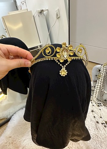 Accessorize Altın Renkli Payetli gelin Taç