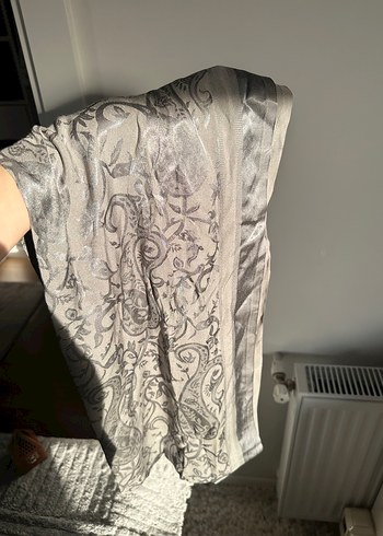 Gri İpek Görünümlü Bohem Kadın Şalı - Görsel 4