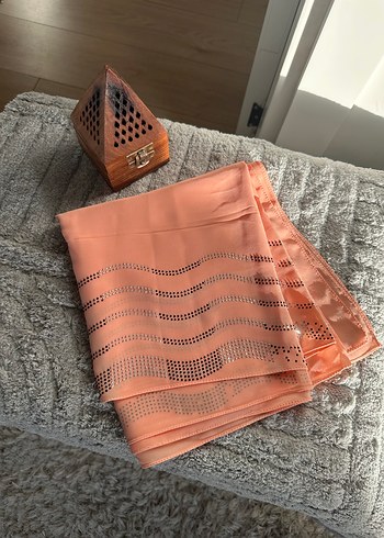 Pembe Parlak Pliseli Kadın Şal - Görsel 5