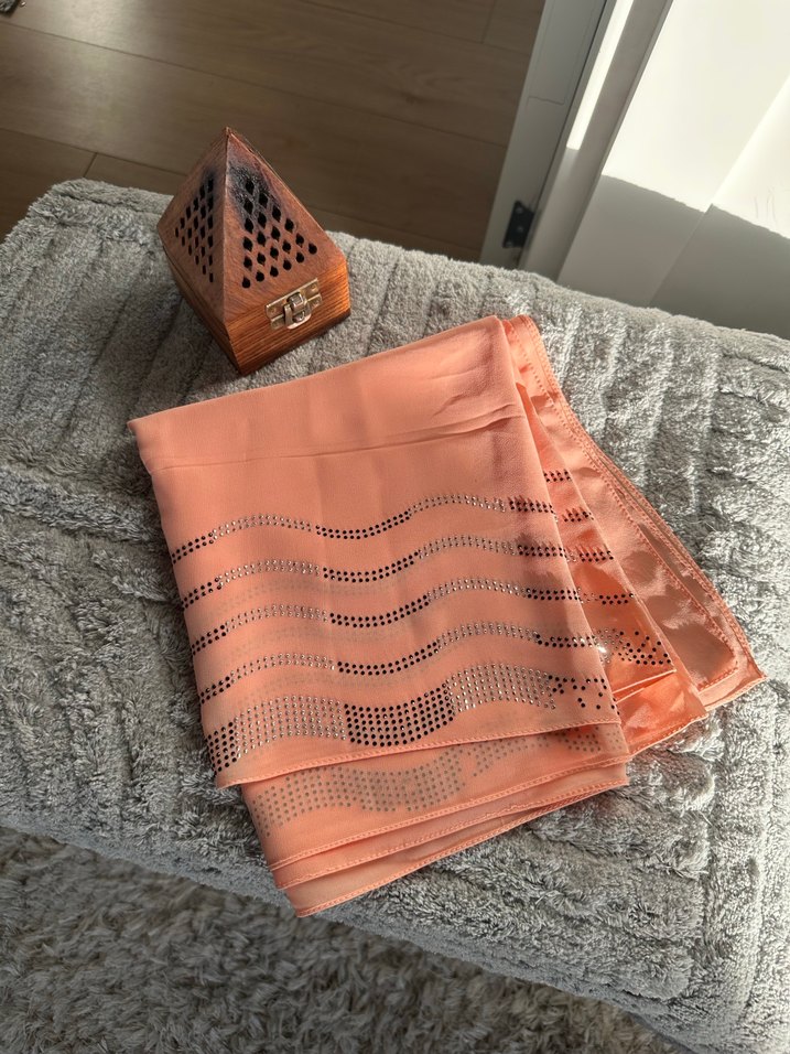 Pembe Parlak Pliseli Kadın Şal - Görsel 5