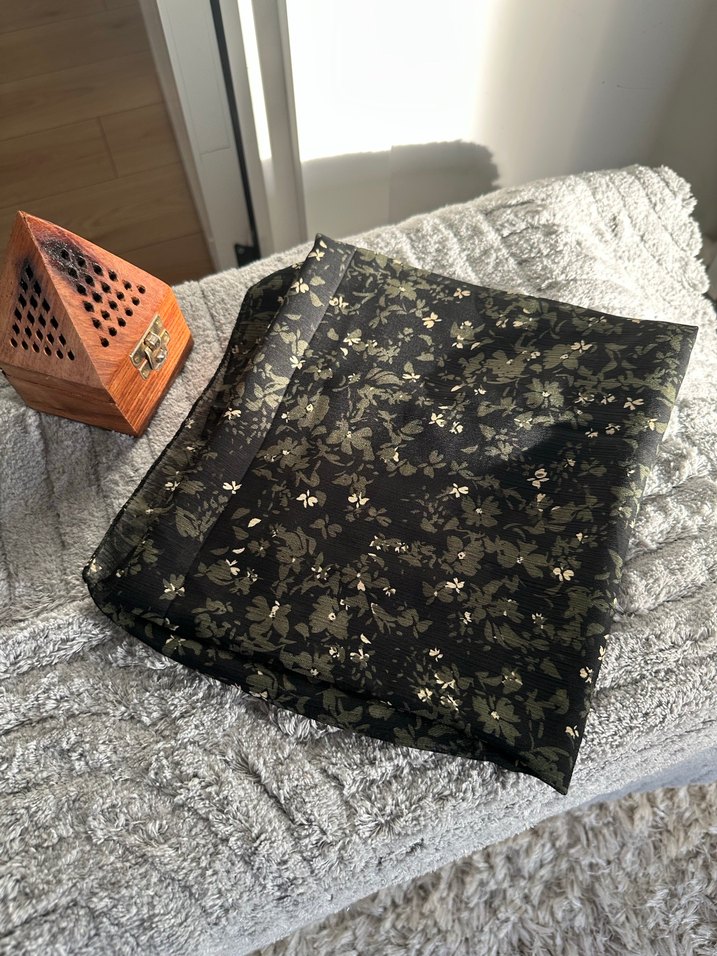 Kadın çiçek Desenli şal eşarp - Görsel 2