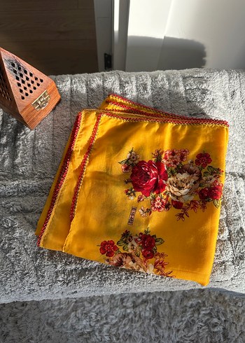 Sarı Çiçek Desenli pamuk yazma eşarp - Görsel 4