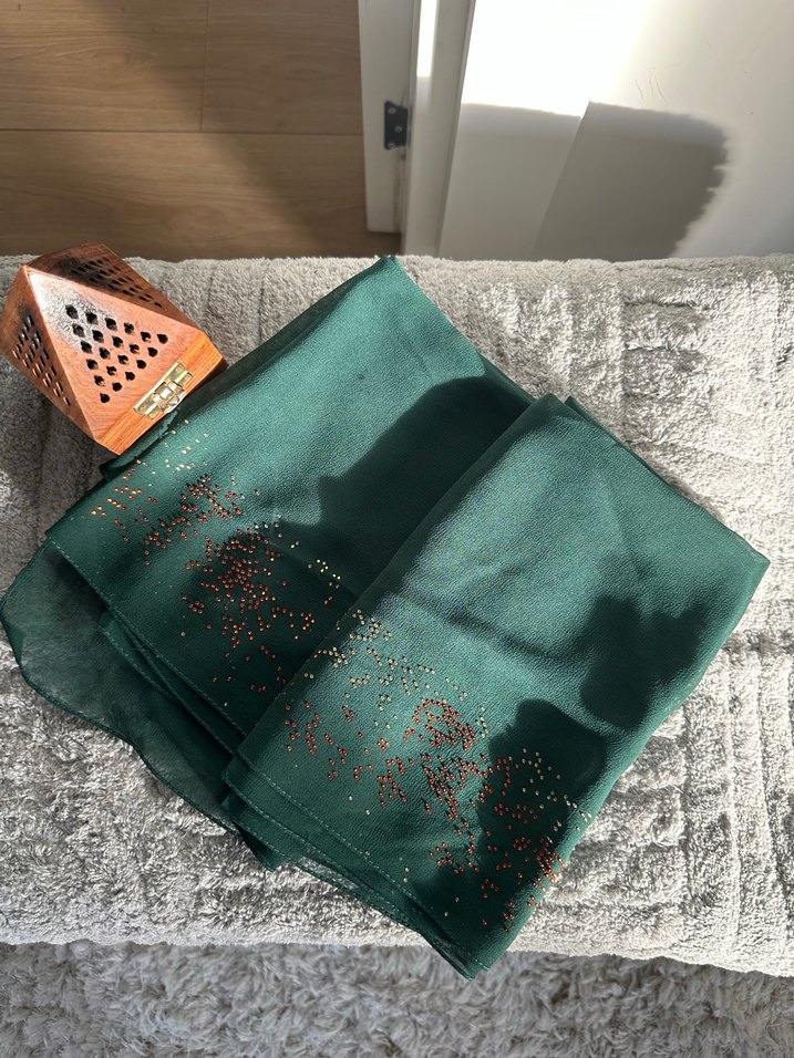 Taş detaylı Boncuklu Kadın Şalı - Görsel 4